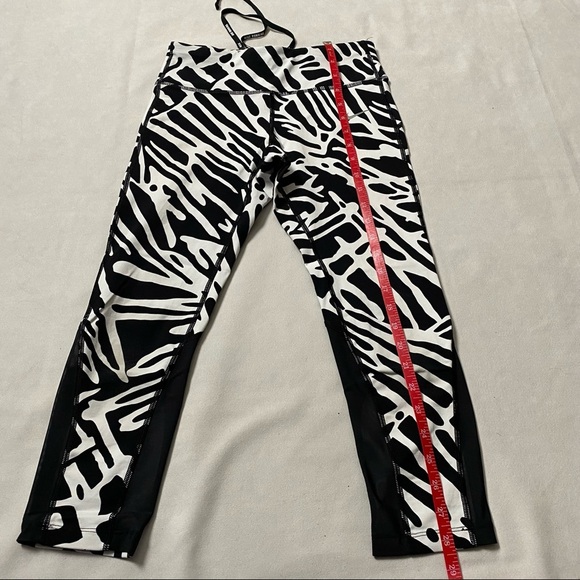 Nike dri -fit Women’s Size S - Picture 6 of 8